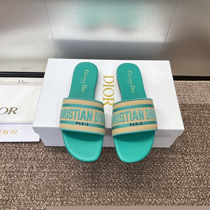 ch**an D*or slippers